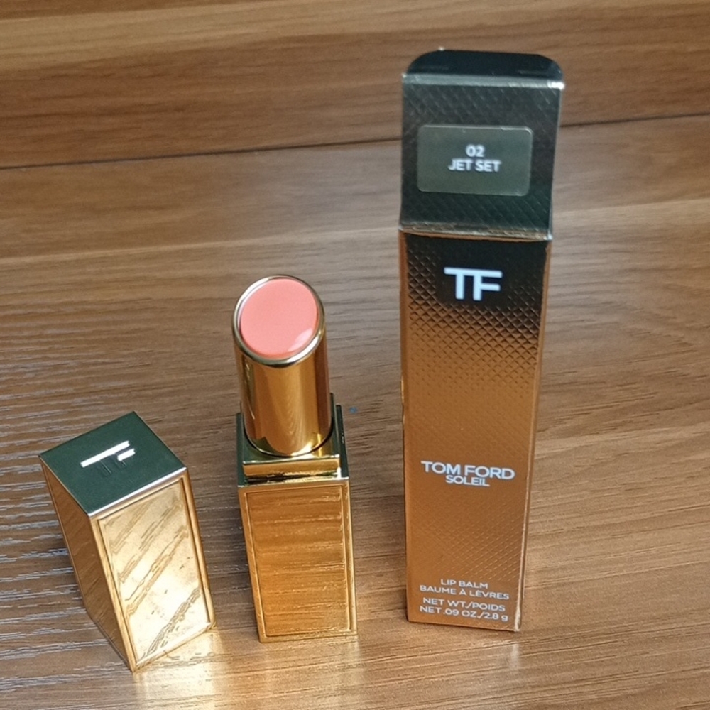 Tom Ford Lip Balm 02 Jet Set - Peach Pink in Gold Case